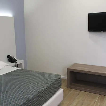 Otel La Porta Del Sole & Village 4*