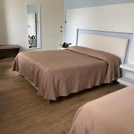 La Porta Del Sole & Village Hotel 4*